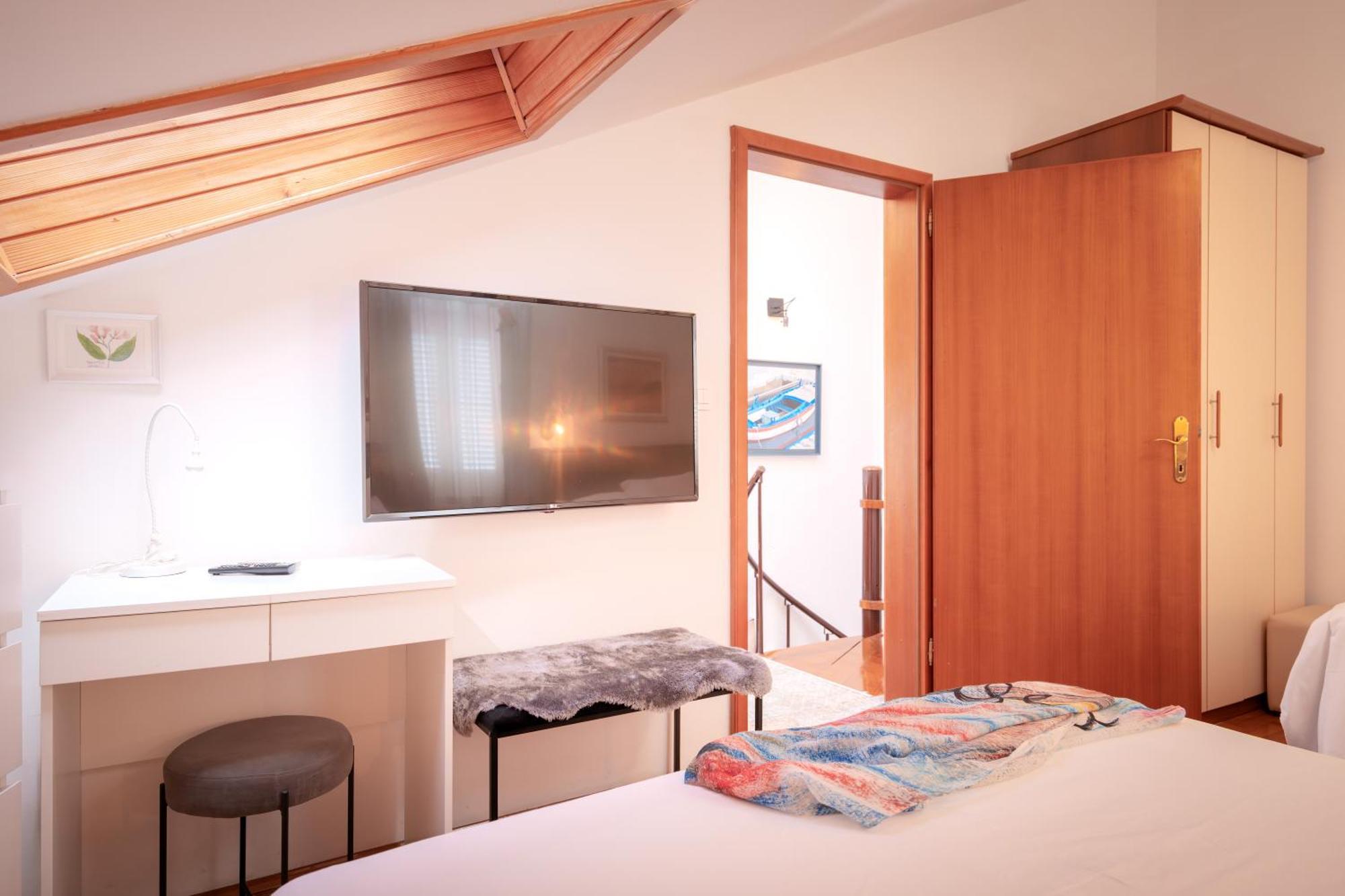 Kalina Deluxe Apartments Елса Экстерьер фото